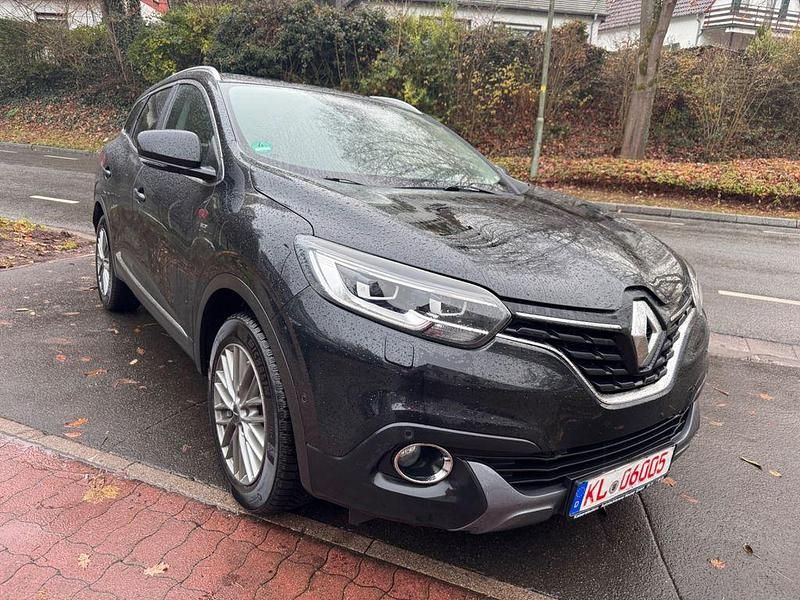 Schwarz Gebraucht 2016 Renault Kadjar Bose Edition SUV | 11.990 € (Guter Preis) - Bild 1/4