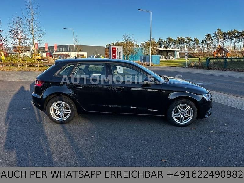 Gebraucht Audi A3 Attraction 105 PS (77 kW) 2013 Schwarz Limousine