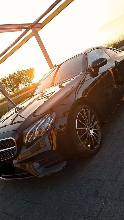 Schwarz Gebraucht 2017 Mercedes E400 Night Coupé | 34.900 € (Fairer Preis) - Bild 1/4