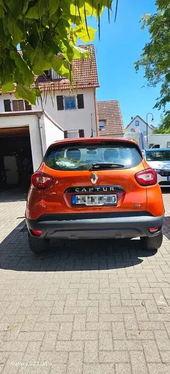 Gebraucht Renault Captur Dynamique 120 PS (88 kW) 2014 Orange SUV