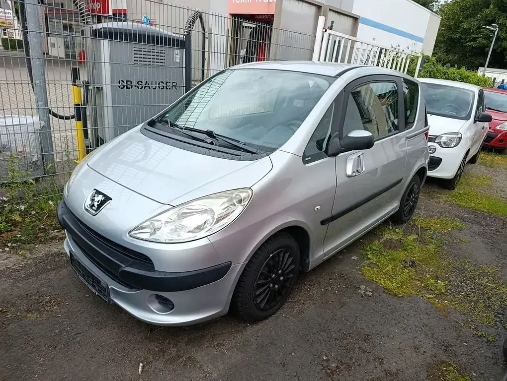 Gebraucht Peugeot 1007 Filou 73 PS (53 kW) 2008 Grau Van / Kleinbus
