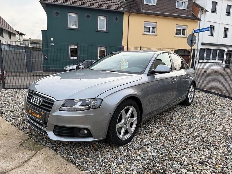 Grau Gebraucht 2009 Audi A4 Ambition Limousine | 5.499 € (Superpreis) - Bild 1/4