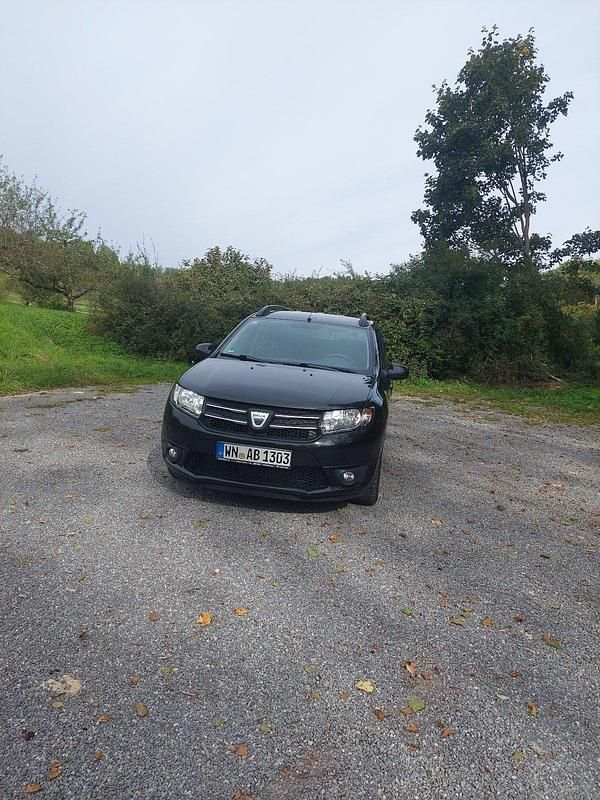 Schwarz Gebraucht 2014 Dacia Logan MCV Prestige Kombi | 5.250 € (Guter Preis) - Bild 1/4