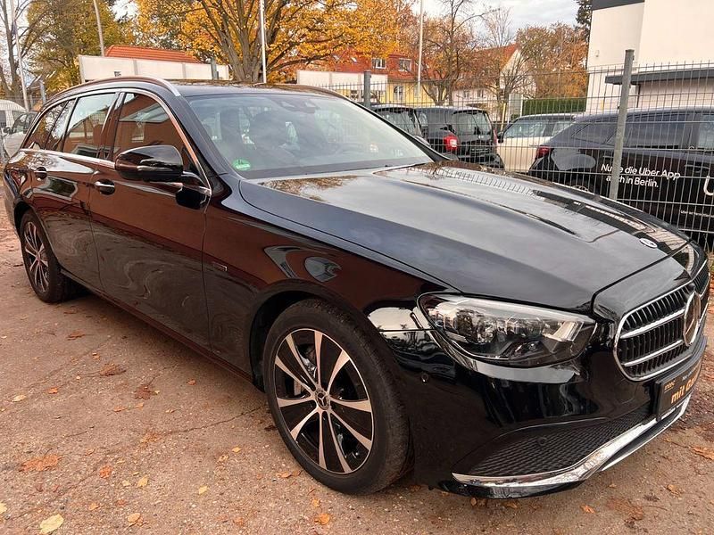 Gebraucht Mercedes E300 194 PS (142 kW) 2021 Schwarz Kombi