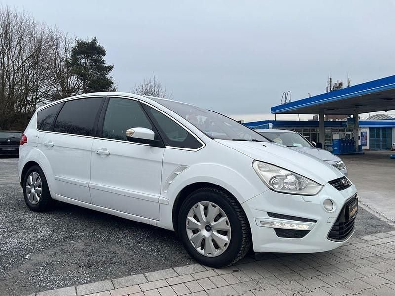 Gebraucht Ford S-MAX Titanium 160 PS (117 kW) 2011 Weiß Van / Kleinbus