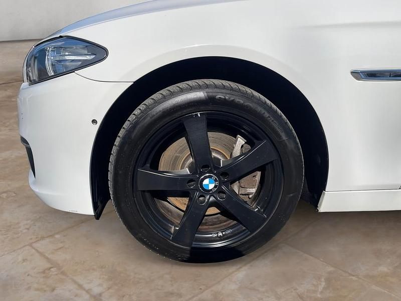 Gebraucht BMW 535 Luxury Line 313 PS (230 kW) 2014 Alpinweiß Kombi