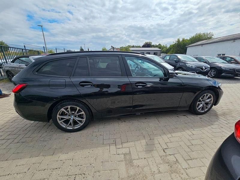 Gebraucht BMW 320 Advantage 190 PS (139 kW) 2020 Schwarz Kombi