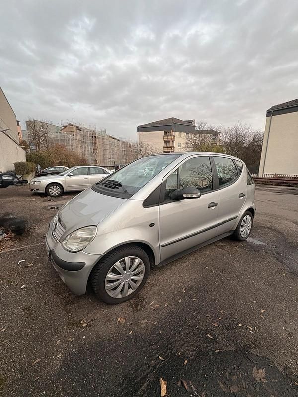 Grau Gebraucht 2003 Mercedes A170 Kleinwagen | 2.550 € (Fairer Preis) - Bild 1/4