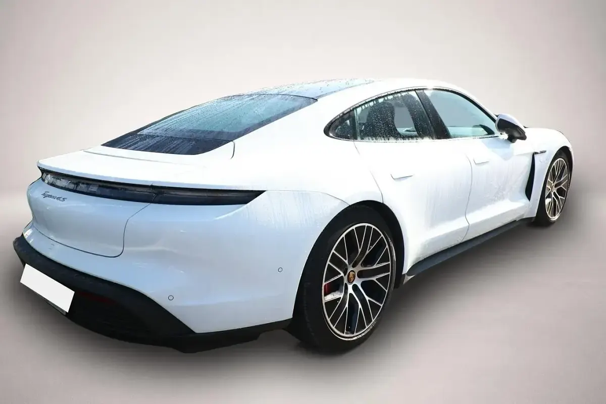 Gebraucht Porsche Taycan 4S 419 kW (571 PS) 2020 Manufacturer Limousine