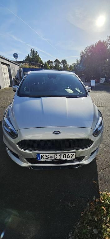 Gebraucht Ford S-MAX ST-Line 190 PS (139 kW) 2018 Silber Van / Kleinbus
