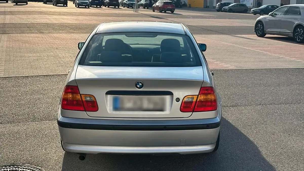 Gebraucht BMW 316 115 PS (84 kW) 2003 Silber Limousine