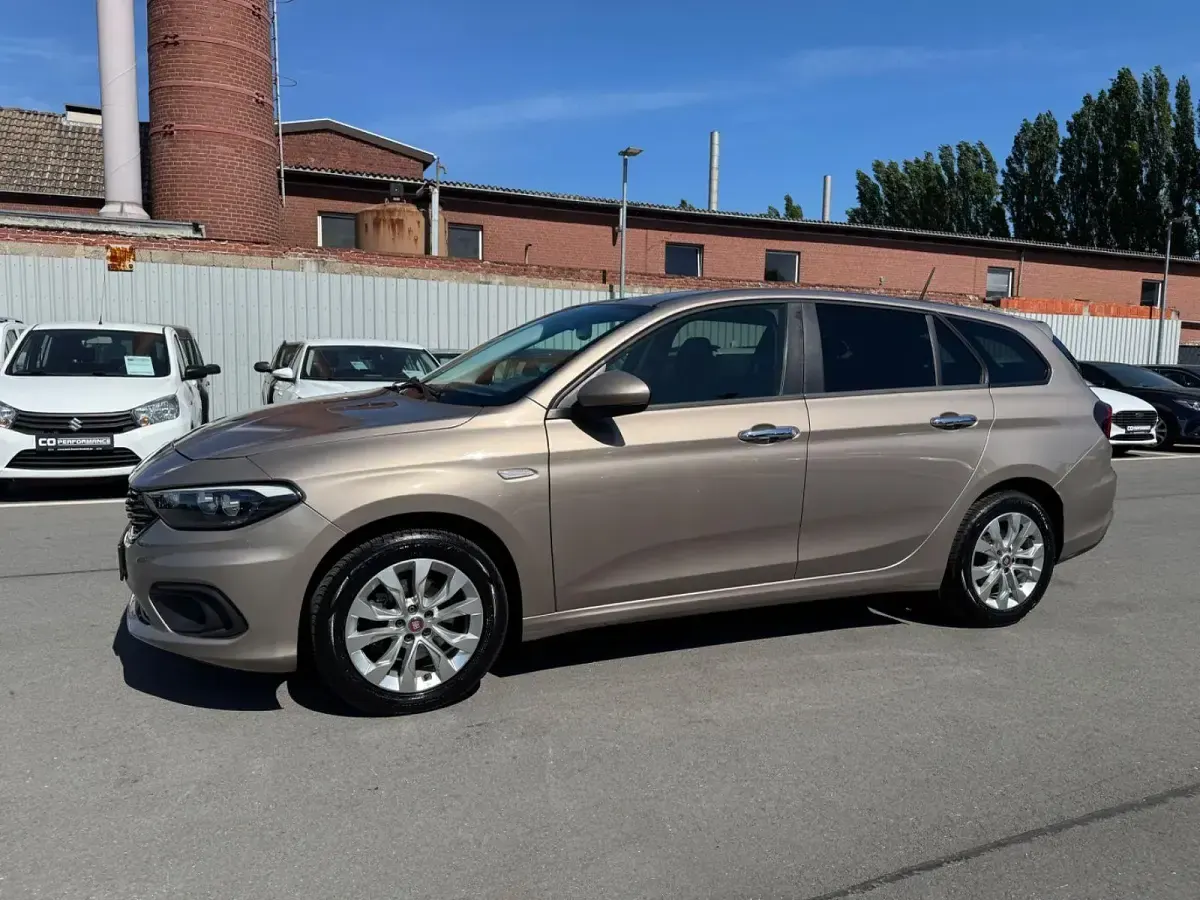 Gebraucht Fiat Tipo Lounge 120 PS (88 kW) 2021 Grau Kombi