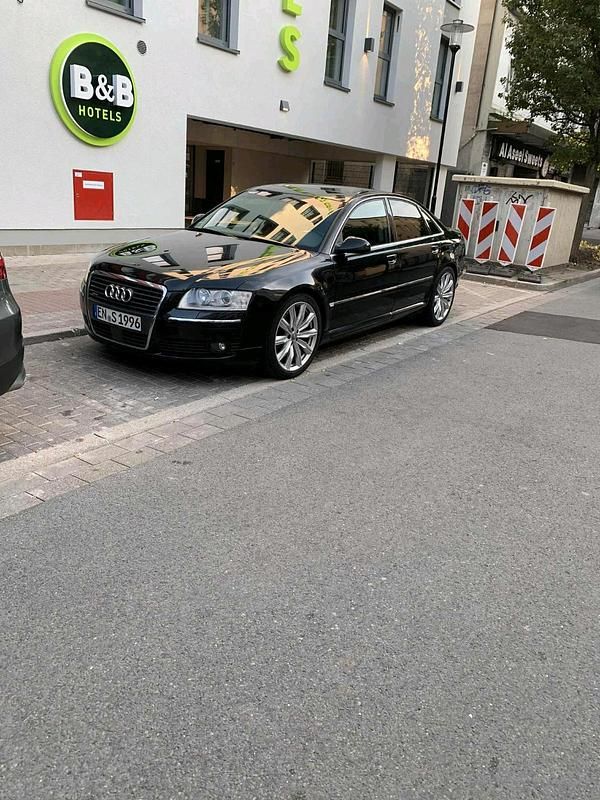 Schwarz Gebraucht 2005 Audi A8 Limousine | 2.500 € (Superpreis) - Bild 1/4