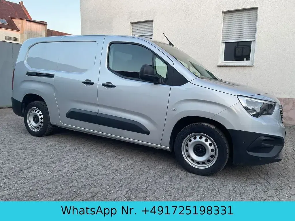 Usata Opel Combo 131 CV (96 kW) 2021 Argento Monovolume