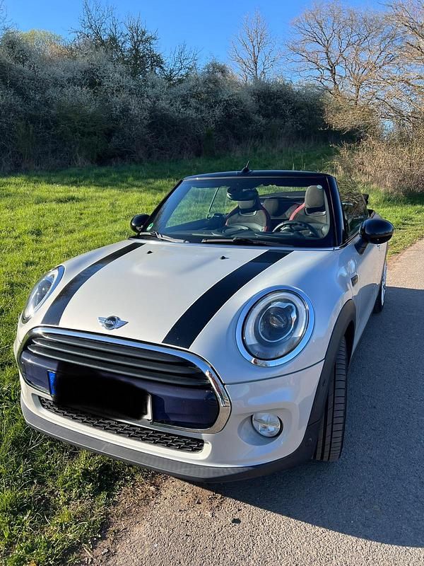 Usado Mini Cooper Cabriolet 139 HP (102 kW) 2017 Prateado Cabrios