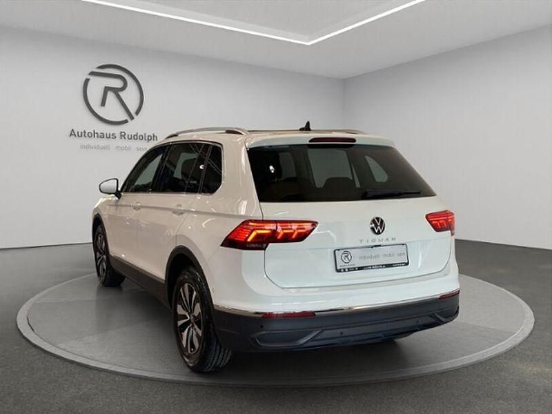 Gebraucht VW Tiguan Move 150 PS (110 kW) 2023 Pure white SUV