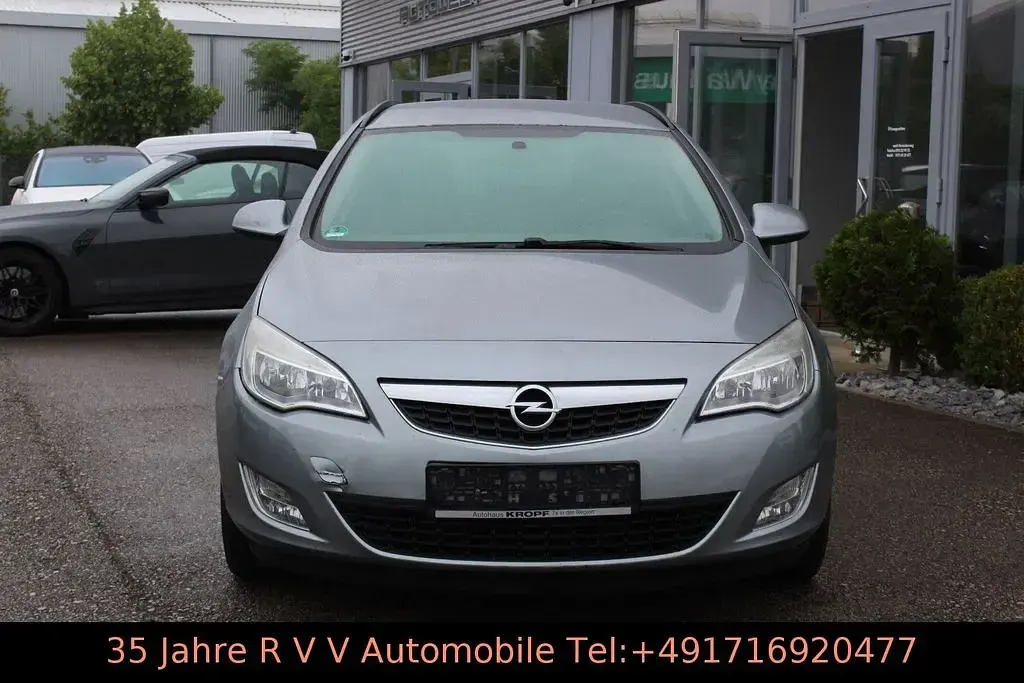 Gebraucht Opel Astra 125 PS (91 kW) 2012 Silber Kombi