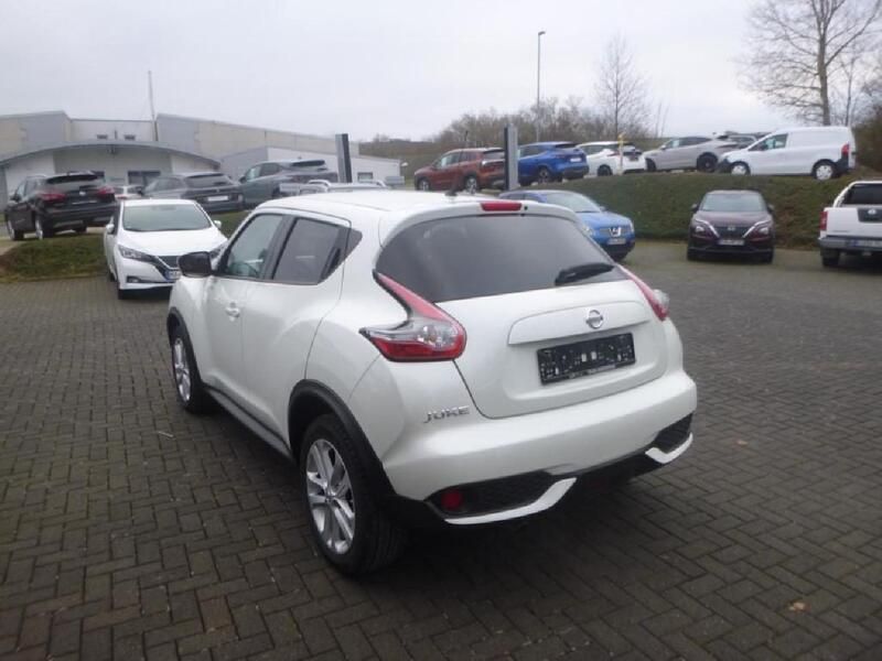 Gebraucht Nissan Juke N-Connecta 116 PS (85 kW) 2016 Weiß SUV