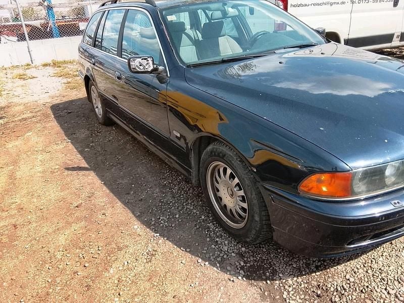 Gebraucht BMW 525 163 PS (119 kW) 2003 Kombi