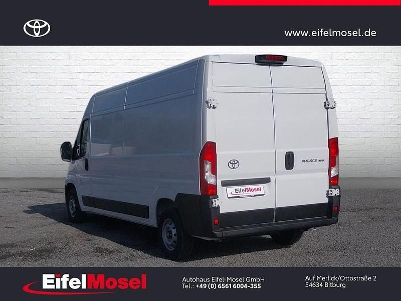 Gebraucht Toyota Proace Comfort 140 PS (102 kW) 2024 Icy white Van / Kleinbus