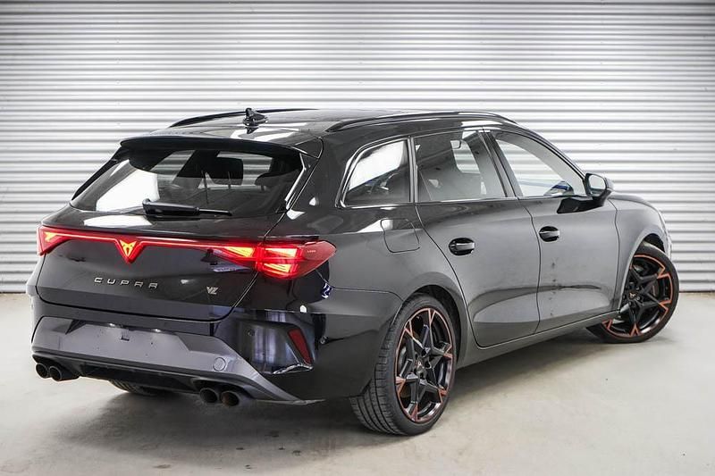 Gebraucht Cupra Leon VZ 2025 Midnight black metallic (0e)
