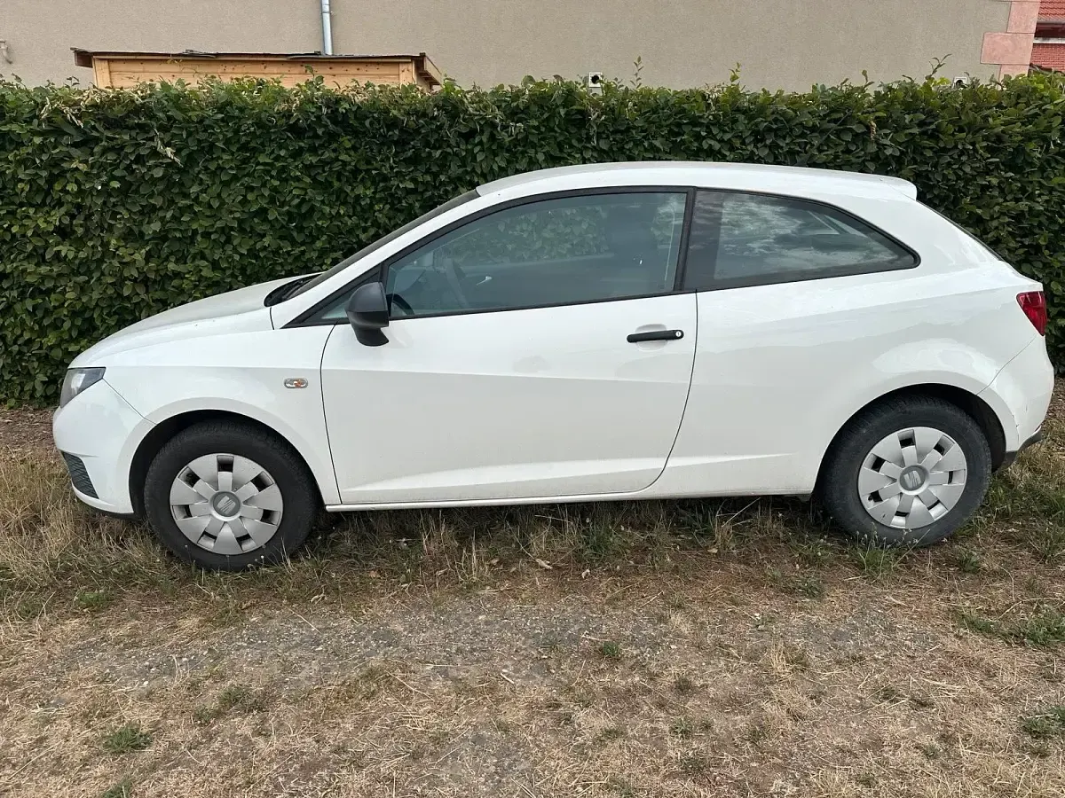 Gebraucht Seat Ibiza 75 PS (55 kW) 2011 Weiß Kleinwagen