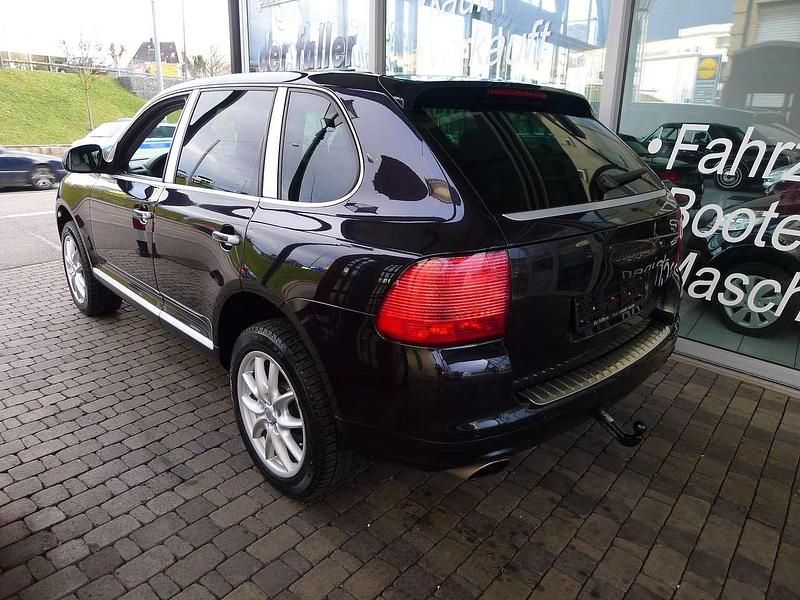 Second-hand Porsche Cayenne 250 CP (183 kW) 2005 Negru SUV