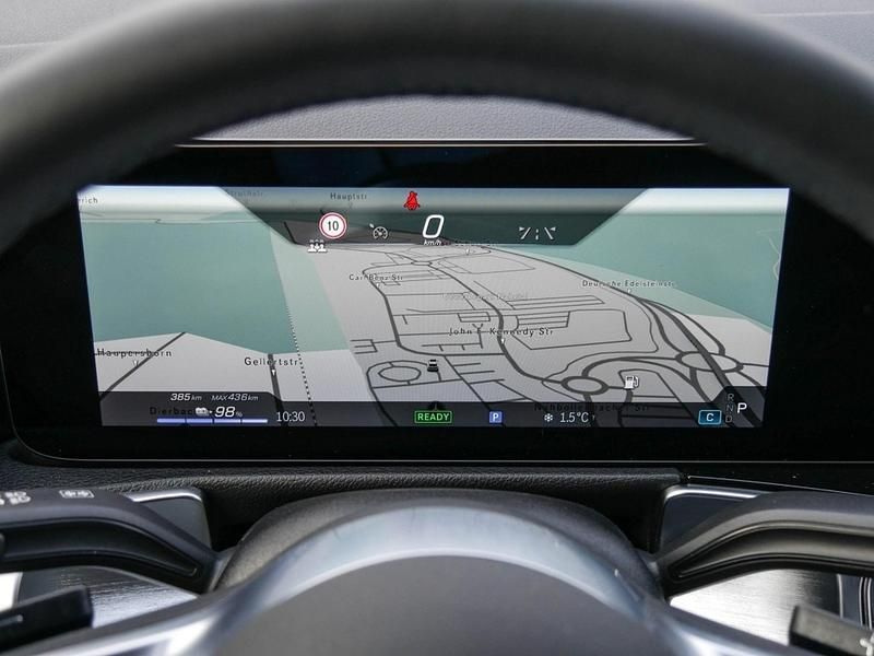 Gebraucht Mercedes EQB300 Progressive 123 kW (168 PS) 2024 Unilack polarweiß SUV