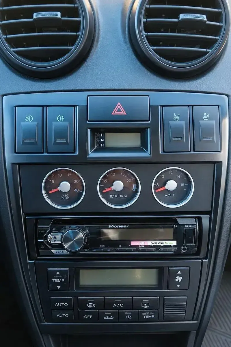 Gebraucht Hyundai Coupé 135 PS (99 kW) 2002 Rot Coupé