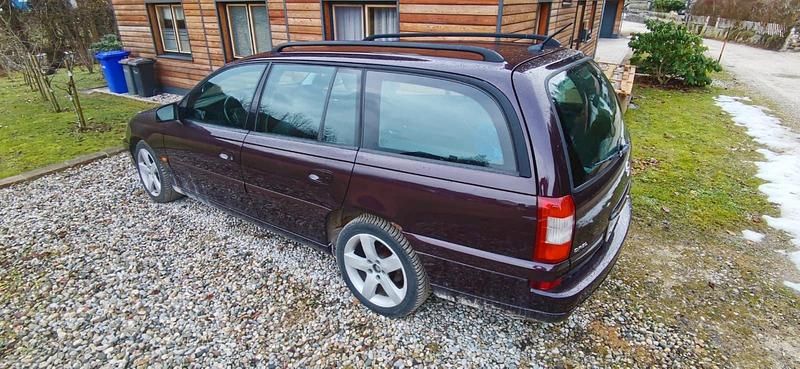 Gebraucht Opel Omega 140 PS (102 kW) 2000 Andere farben Kombi