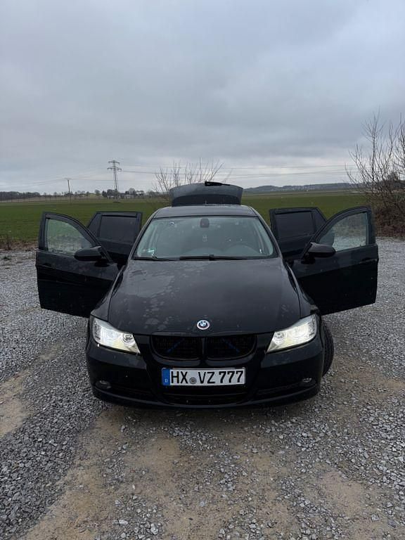Gebraucht BMW 325 197 PS (144 kW) 2008 Schwarz Kombi