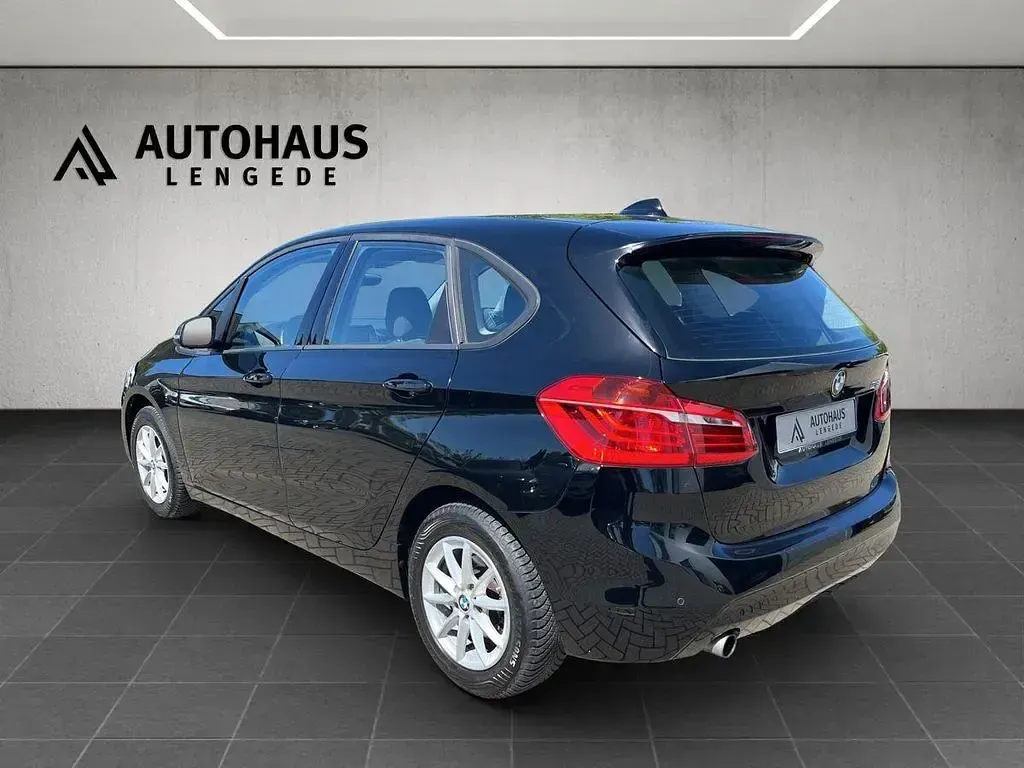 Używany BMW 216 Advantage 102 KM (75 kW) 2017 Czarny Minivan