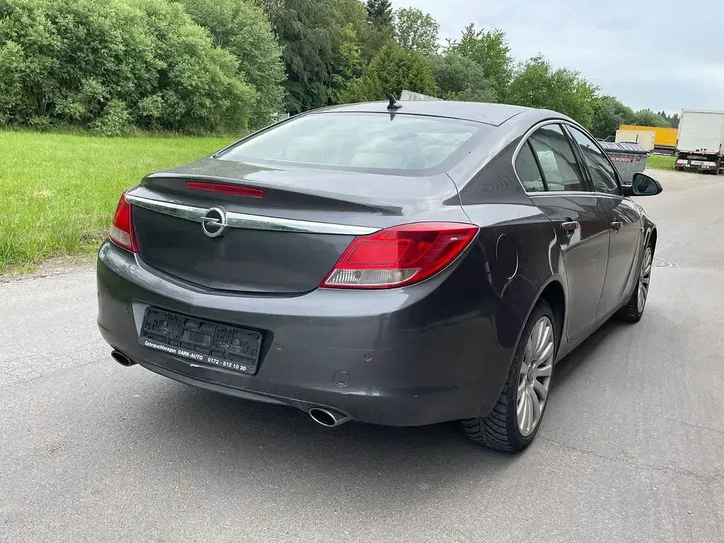 Gebraucht Opel Insignia Edition 220 PS (161 kW) 2009 Grau Limousine