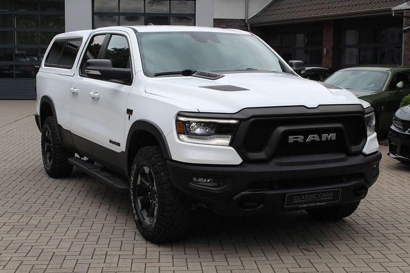Gebraucht Dodge Ram 401 PS (294 kW) 2020 Weiß Abholung