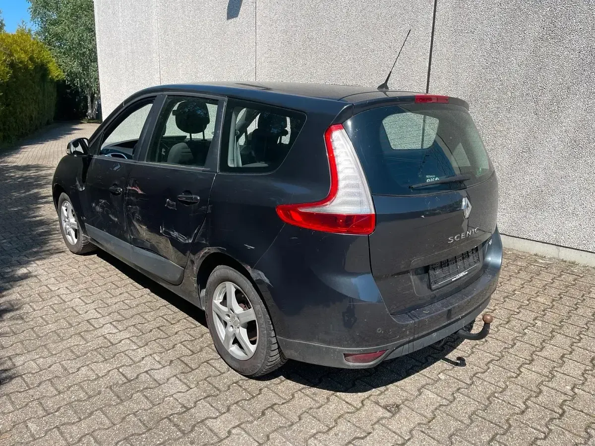 Gebraucht Renault Scenic E-Tech 106 PS (77 kW) 2011 Schwarz SUV