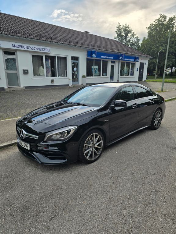 Schwarz Gebraucht 2016 Mercedes CLA45 AMG AMG Coupé | 21.400 € (Guter Preis) - Bild 1/4