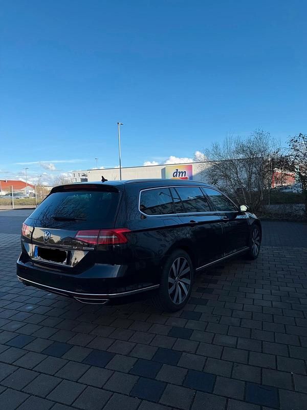Gebraucht VW Passat 239 PS (175 kW) 2014 Schwarz Kombi