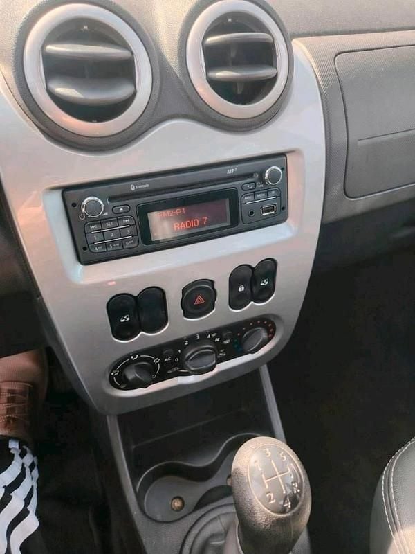 Gebraucht Dacia Sandero Stepway 85 PS (62 kW) 2012 Braun Limousine