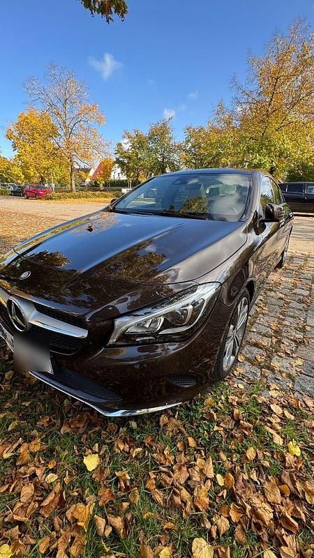 Braun Gebraucht 2017 Mercedes CLA200 Coupé | 18.000 € (Fairer Preis) - Bild 1/4