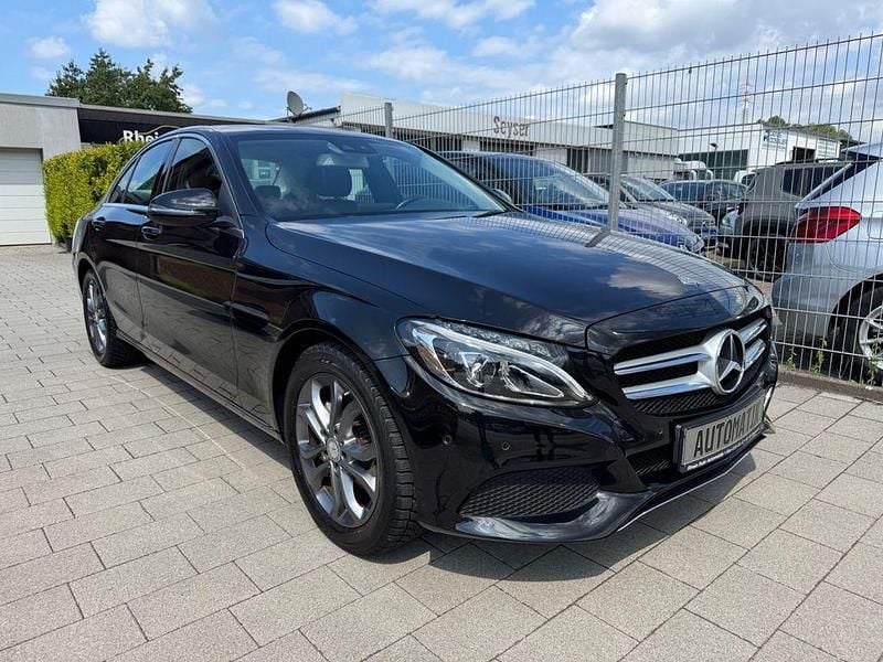 Schwarz Gebraucht 2016 Mercedes C180 Avantgarde Limousine | 21.980 € (Fairer Preis) - Bild 1/4