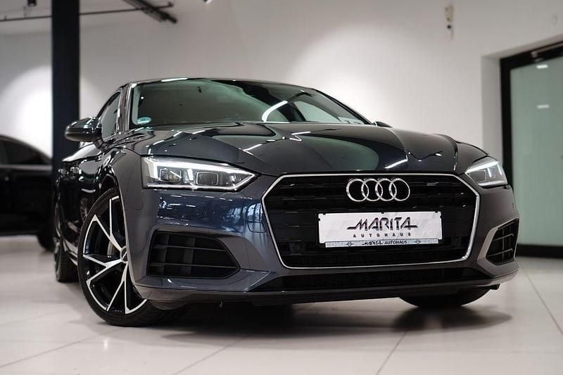 Manhattangrau Gebraucht 2018 Audi A5 Sportback Sport Limousine | 21.749 € (Fairer Preis) - Bild 1/4