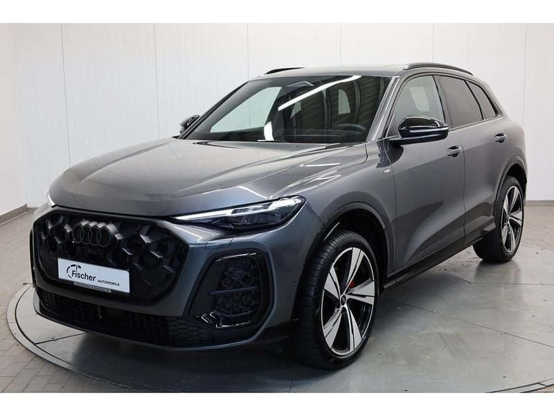 Uusi Audi Q5 Edition .1 204 HP (150 kW) 2025 Harmaa Katumaasturi