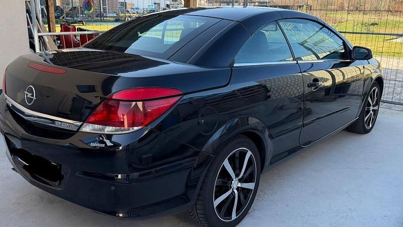 Gebraucht Opel Astra Cabriolet Edition 150 PS (110 kW) 2007 Schwarz Cabrio