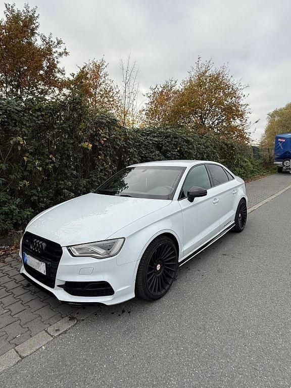 Weiß Gebraucht 2015 Audi S3 Design Limousine | 22.999 € (Fairer Preis) - Bild 1/4