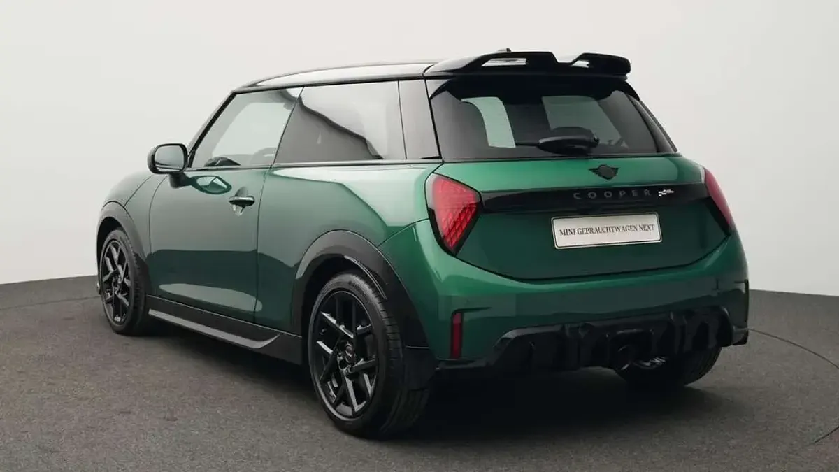 Gebraucht Mini John Cooper Works 231 PS (169 kW) 2025 Grün Kleinwagen