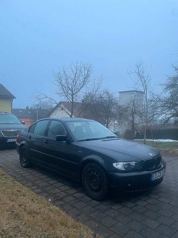 Gebraucht BMW 318 150 PS (110 kW) 2002 Schwarz Limousine