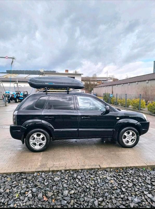 Gebraucht Hyundai Tucson 141 PS (103 kW) 2008 Schwarz SUV