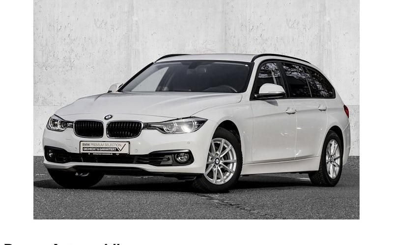 Weiß Gebraucht 2019 BMW 318 Advantage Kombi | 15.950 € (Fairer Preis) - Bild 1/4