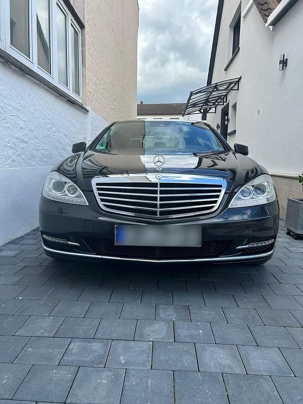 Schwarz Gebraucht 2011 Mercedes S350 Limousine | 17.250 € (Fairer Preis) - Bild 1/4