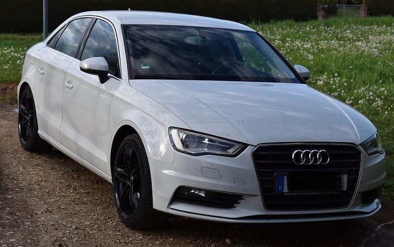 Gebraucht Audi A3 Ambiente 110 PS (80 kW) 2015 Weiß Limousine